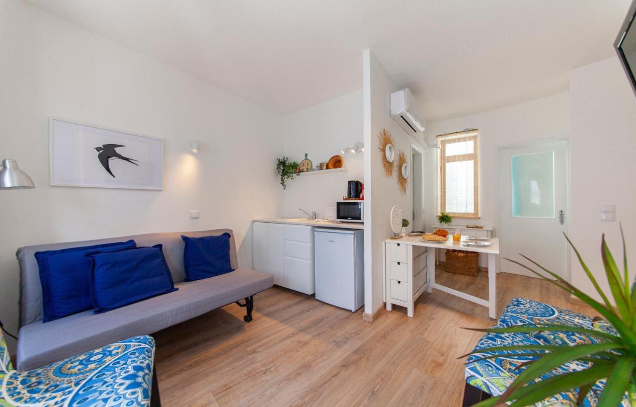 B48 - Olive Tree Street 2 Bed Flat Lägenhet Lagos Exteriör bild